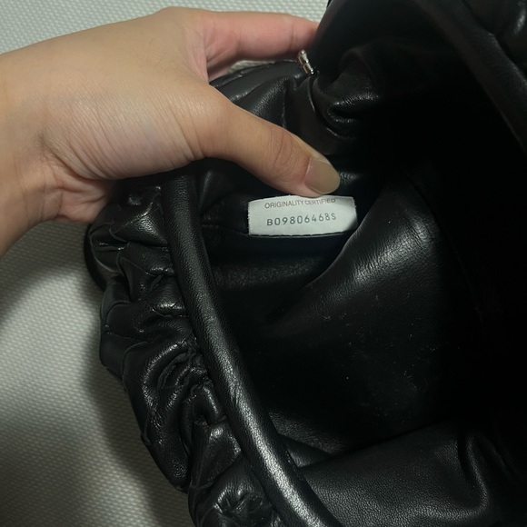 Bottega Veneta Intrecciato-woven mini pouch in black - Picture 3 of 8